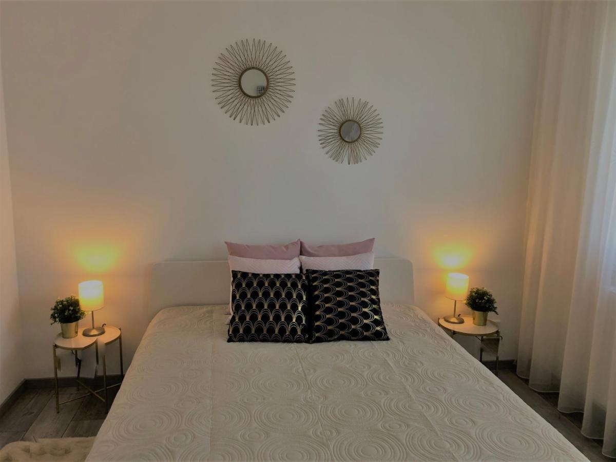 Glamour Apartman Ταπόλκα Εξωτερικό φωτογραφία