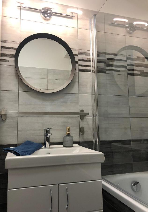 Glamour Apartman Ταπόλκα Εξωτερικό φωτογραφία